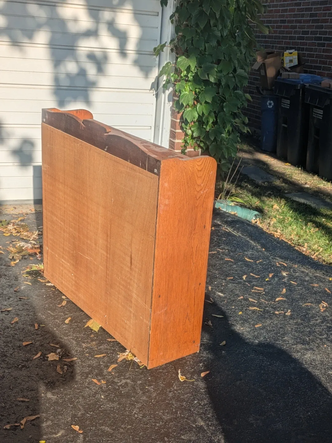 Wooden Bookcase image indicator(3)