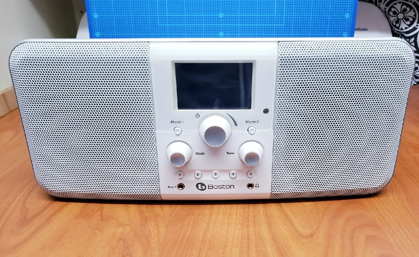 Boston Acoustics Duo-i Plus Tabletop Radio image indicator(2)