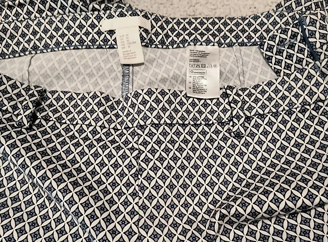 H&M Patterned Pants - Size 10 image indicator(5)