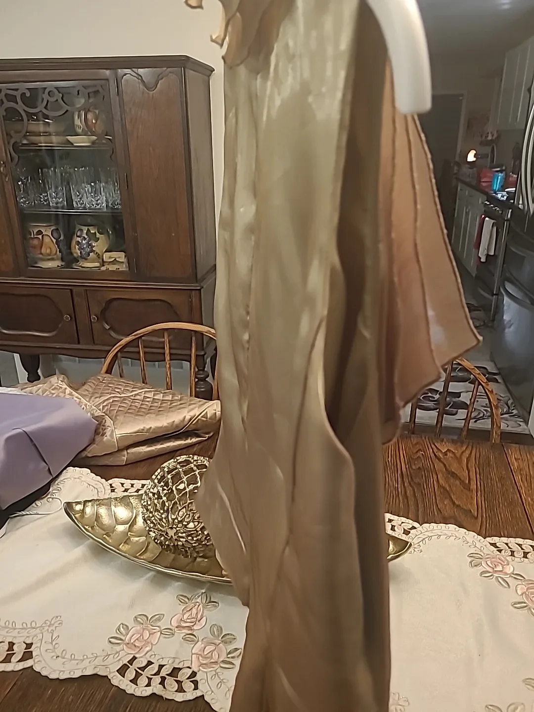 Oblique Gold Sleeveless Top - Size 18 image indicator(3)