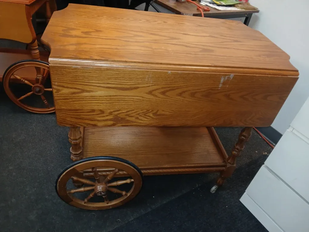 2 side tables like carts for 100 image indicator(2)