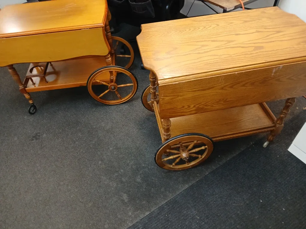 2 side tables like carts for 100 image indicator(3)