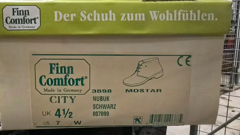 Brand New-Finn Comfort City Mostar, Size 7, Black image indicator(3)