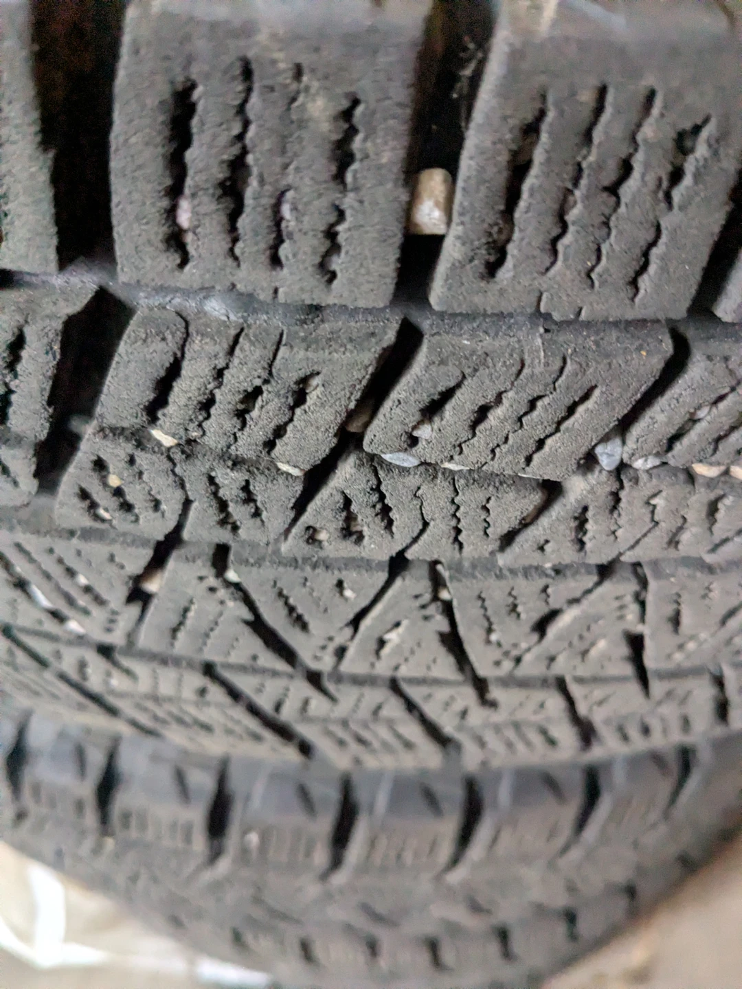 225 65 r17 Blizzak Winter Tires for sale 780 884 7800
