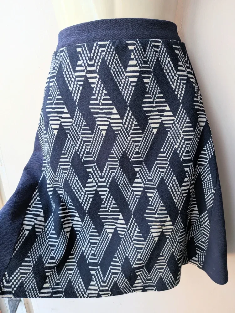 Patterned Navy Skirt image indicator(10)