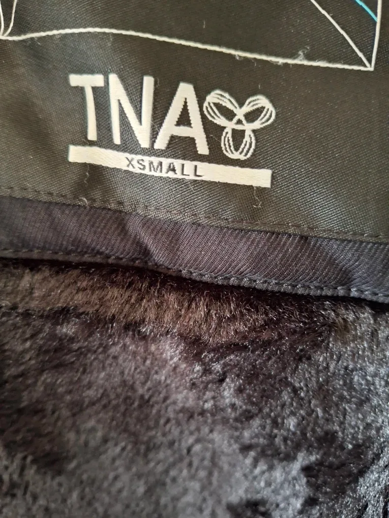 TNA Black Winter Parka image indicator(8)
