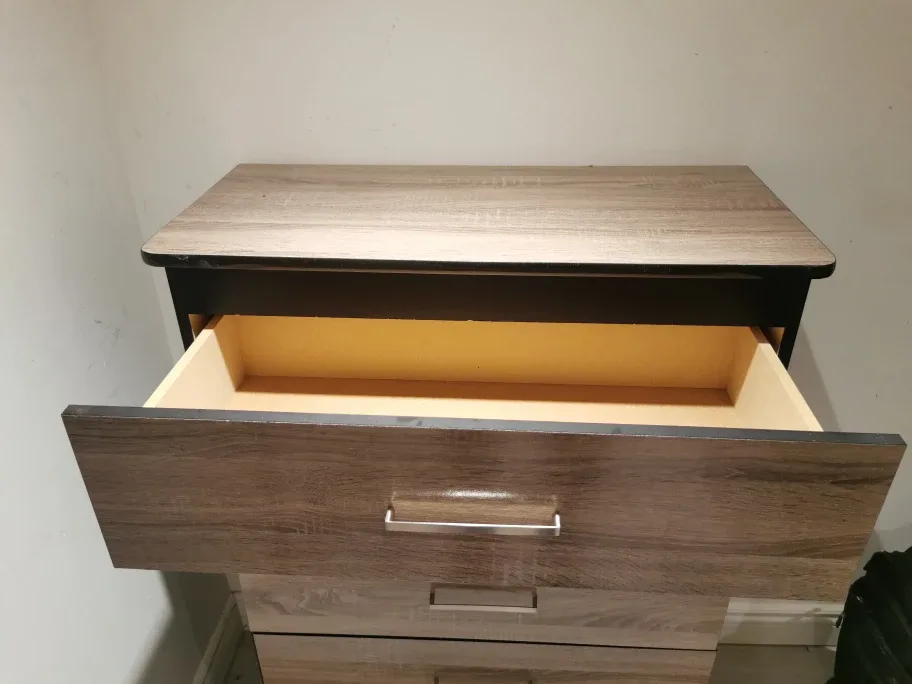Wood Grain 5-Drawer Dresser image indicator(2)