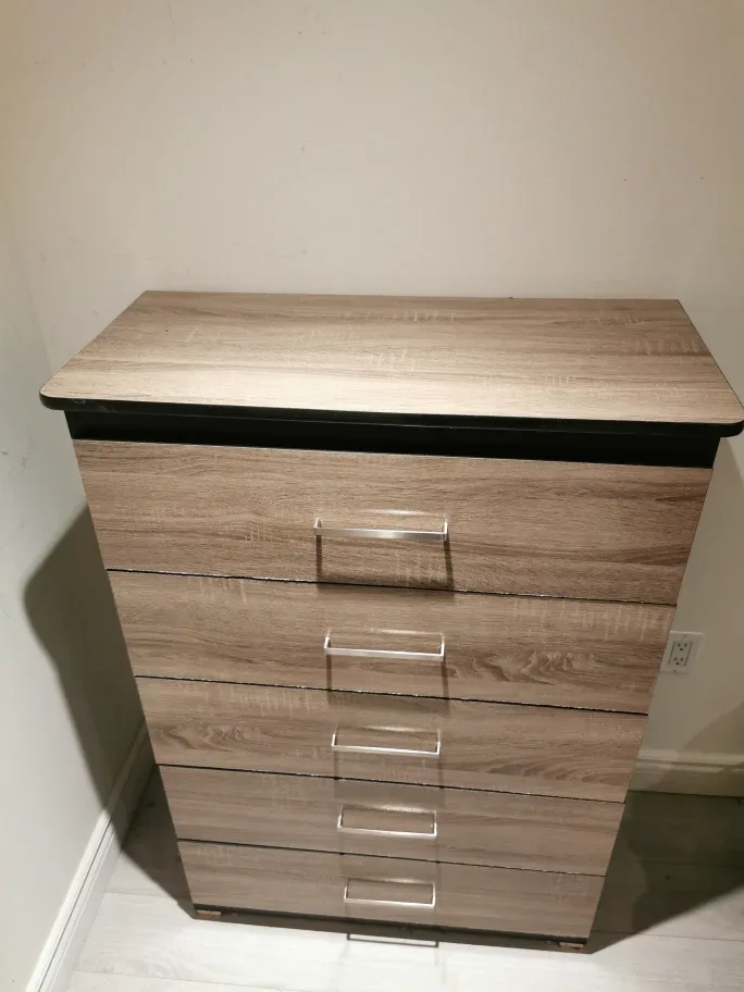 Wood Grain 5-Drawer Dresser image indicator(3)