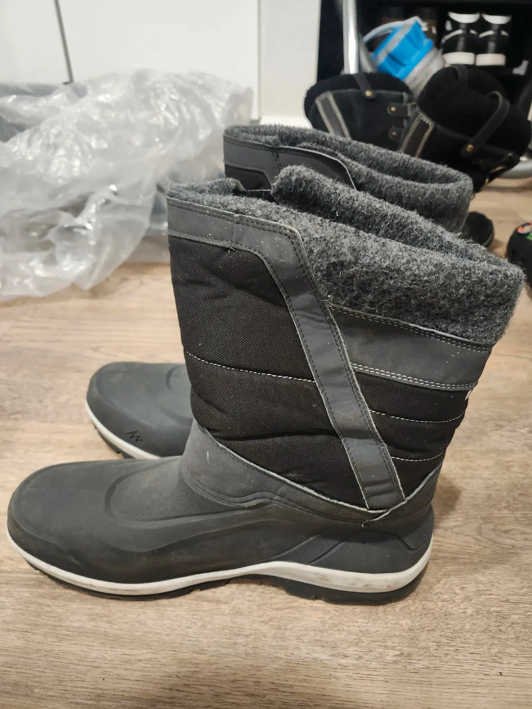 **Winter Clothing Bundle for Sale!** image indicator(3)