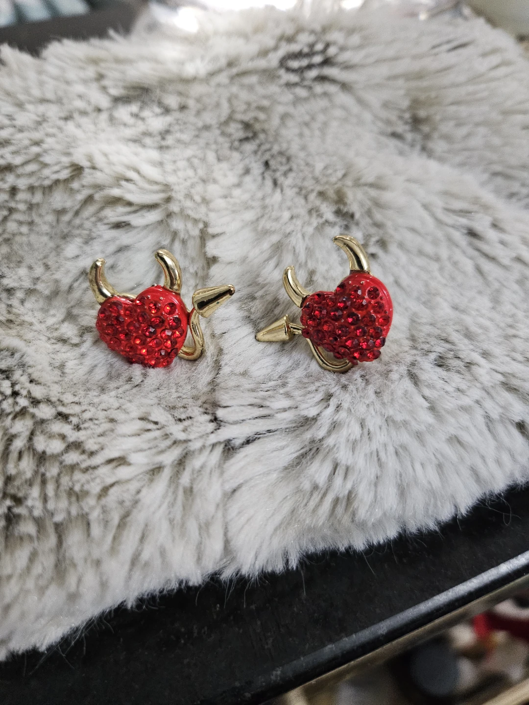❤️❤️Red Heart Horn Earrings