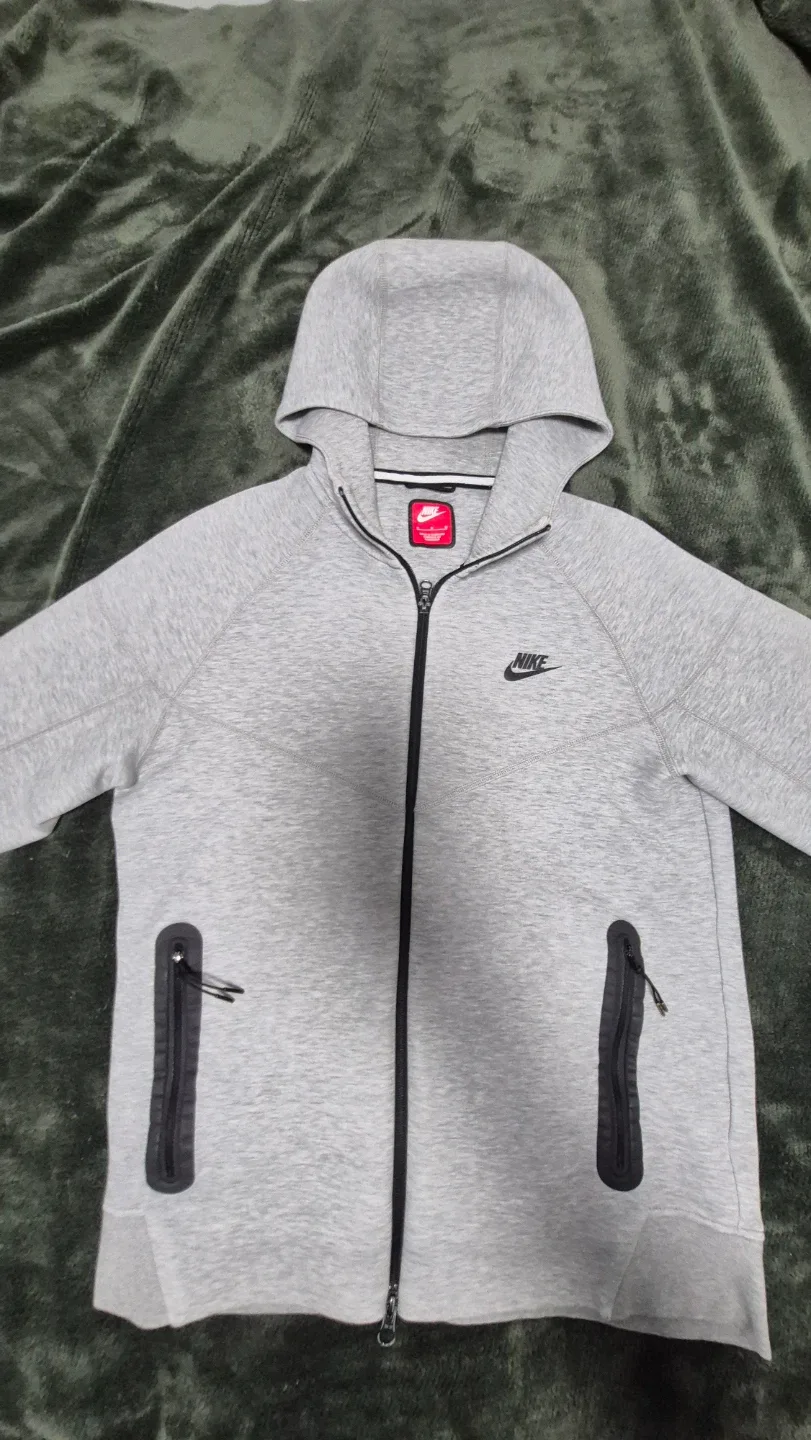 Nike Tech Fleece Hoodie - Grey Size M