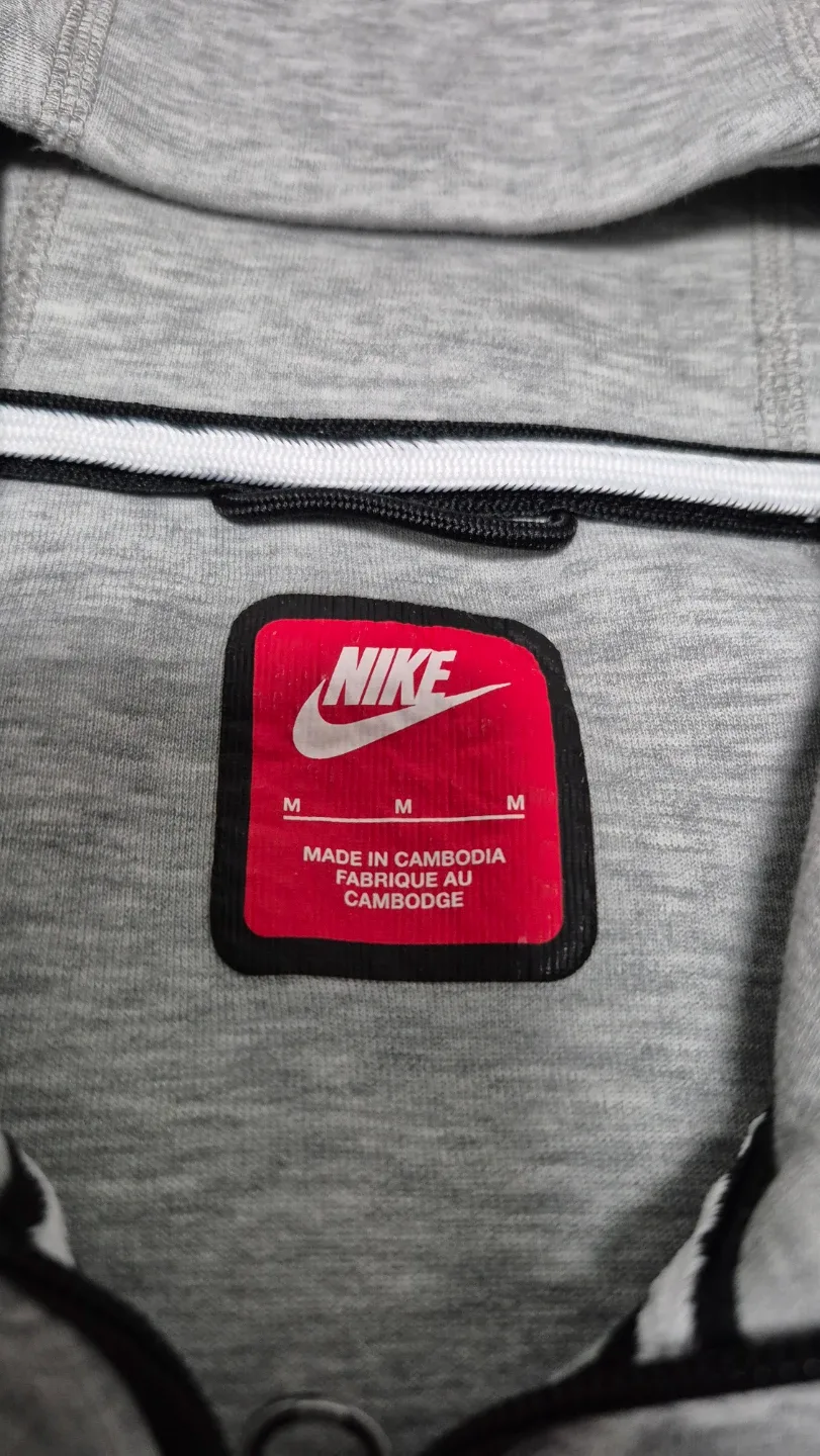 Nike Tech Fleece Hoodie - Grey Size M image indicator(2)