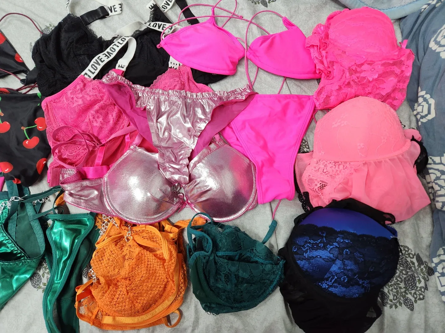 Bikini sets image indicator(6)