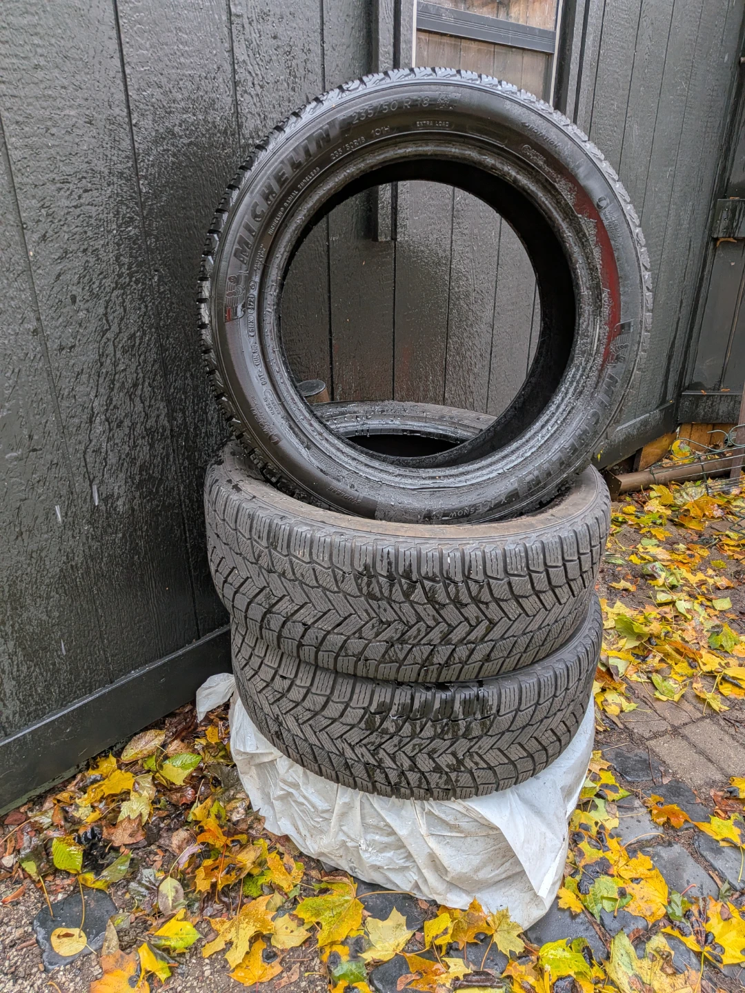 Michelin X-Ice Snow 235/50R18 Tires