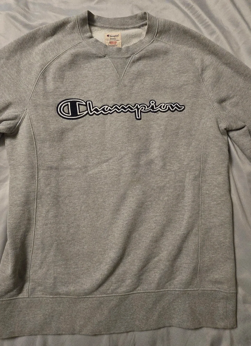 Mens Champion Crewneck Sweatshirt - Size Medium image indicator(2)