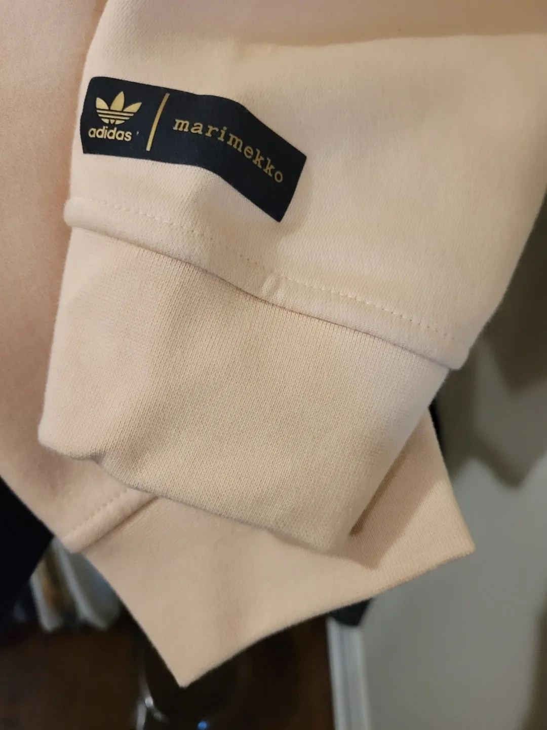 Adidas x Marimekko Hoodie - Size M image indicator(4)