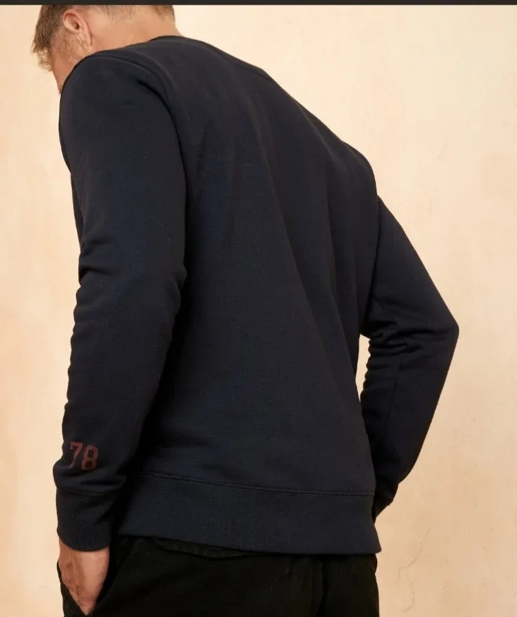 NWT Banana Republic Men's 1978 Navy Sweatshirt image indicator(2)