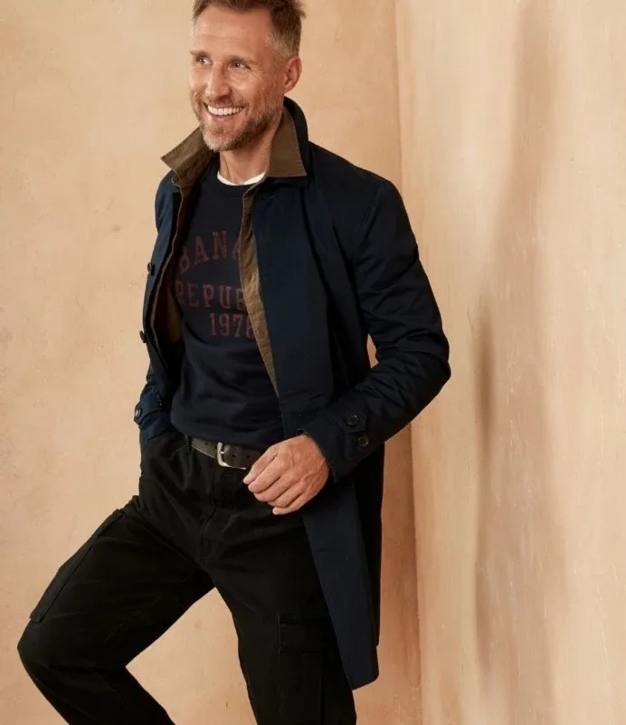 NWT Banana Republic Men's 1978 Navy Sweatshirt image indicator(3)