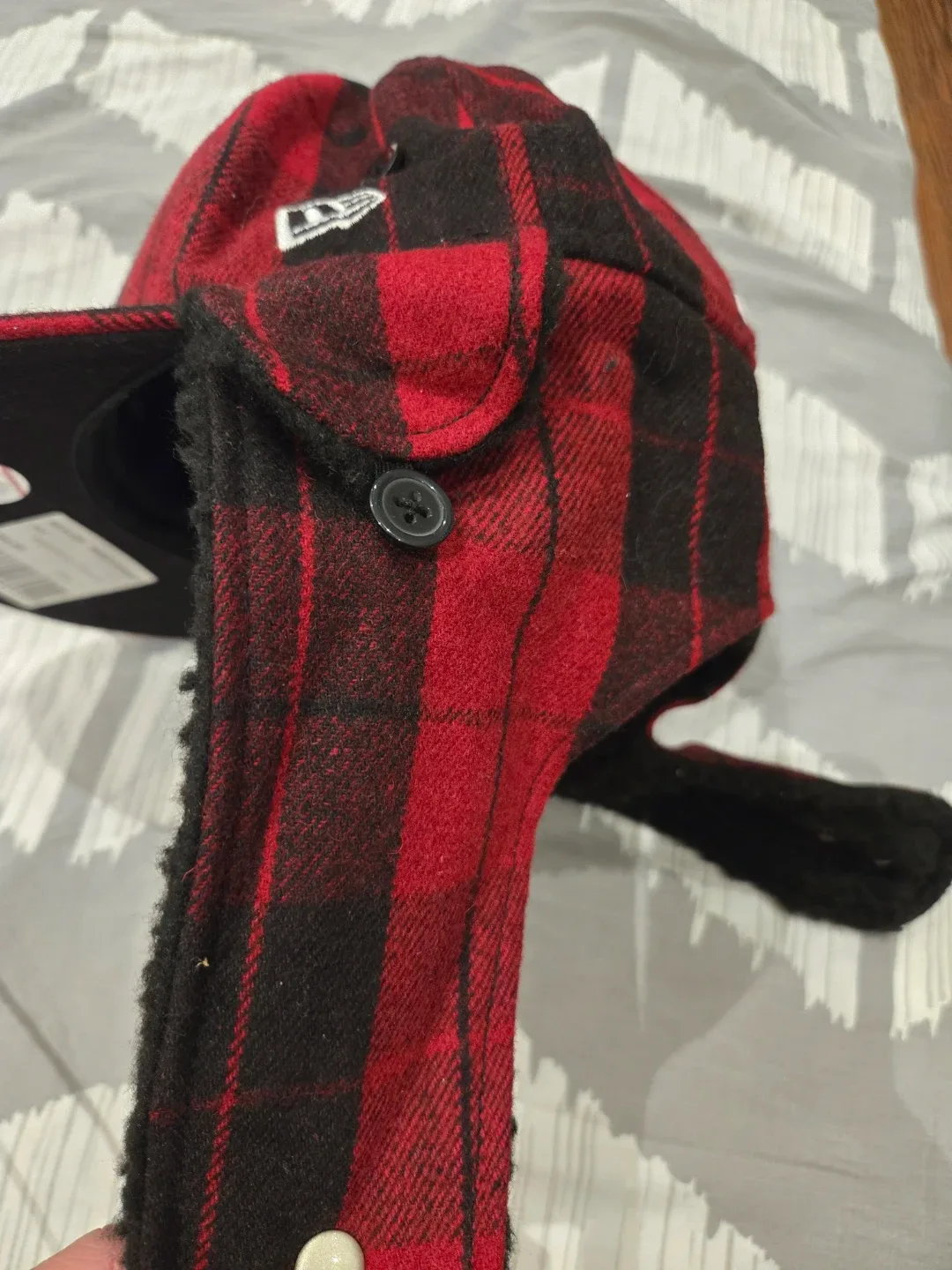 New Era 59FIFTY Boston Red Sox Plaid Trapper Hat Size 7 image indicator(3)