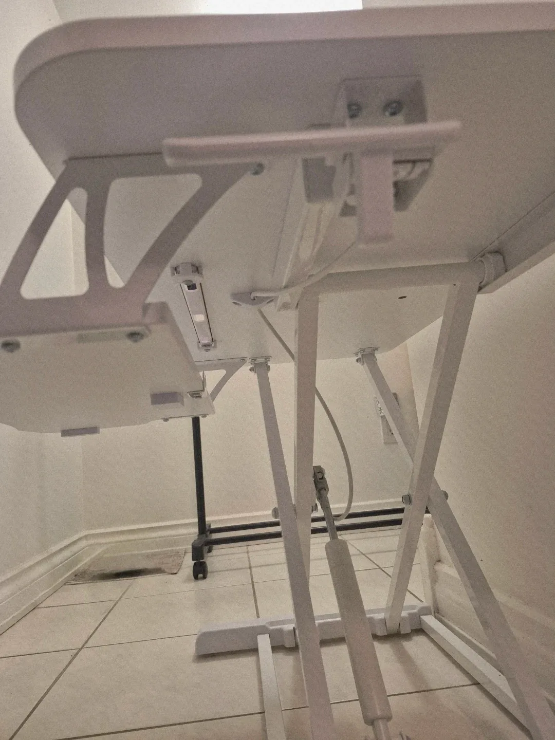 Adjustable Desk Riser –Ideal for Floor Desk Setup! image indicator(4)