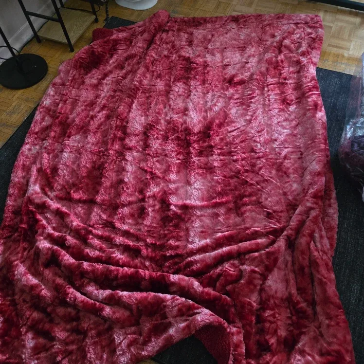 Red Faux twin bed comforter