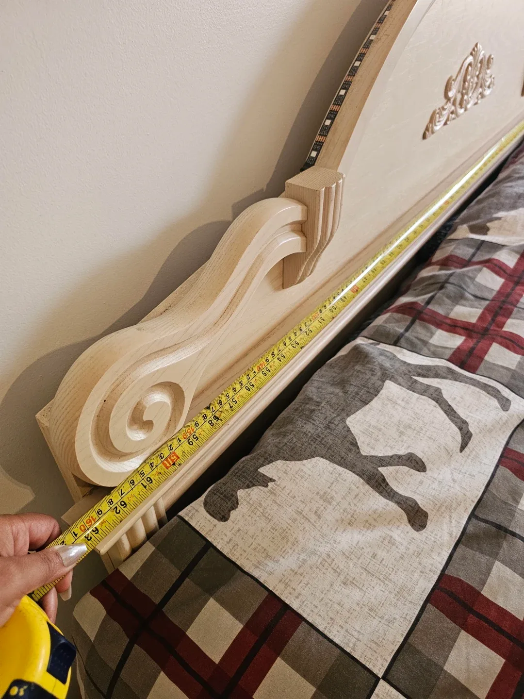 Wooden Bedroom Set - Bed, Dresser, Nightstands image indicator(5)