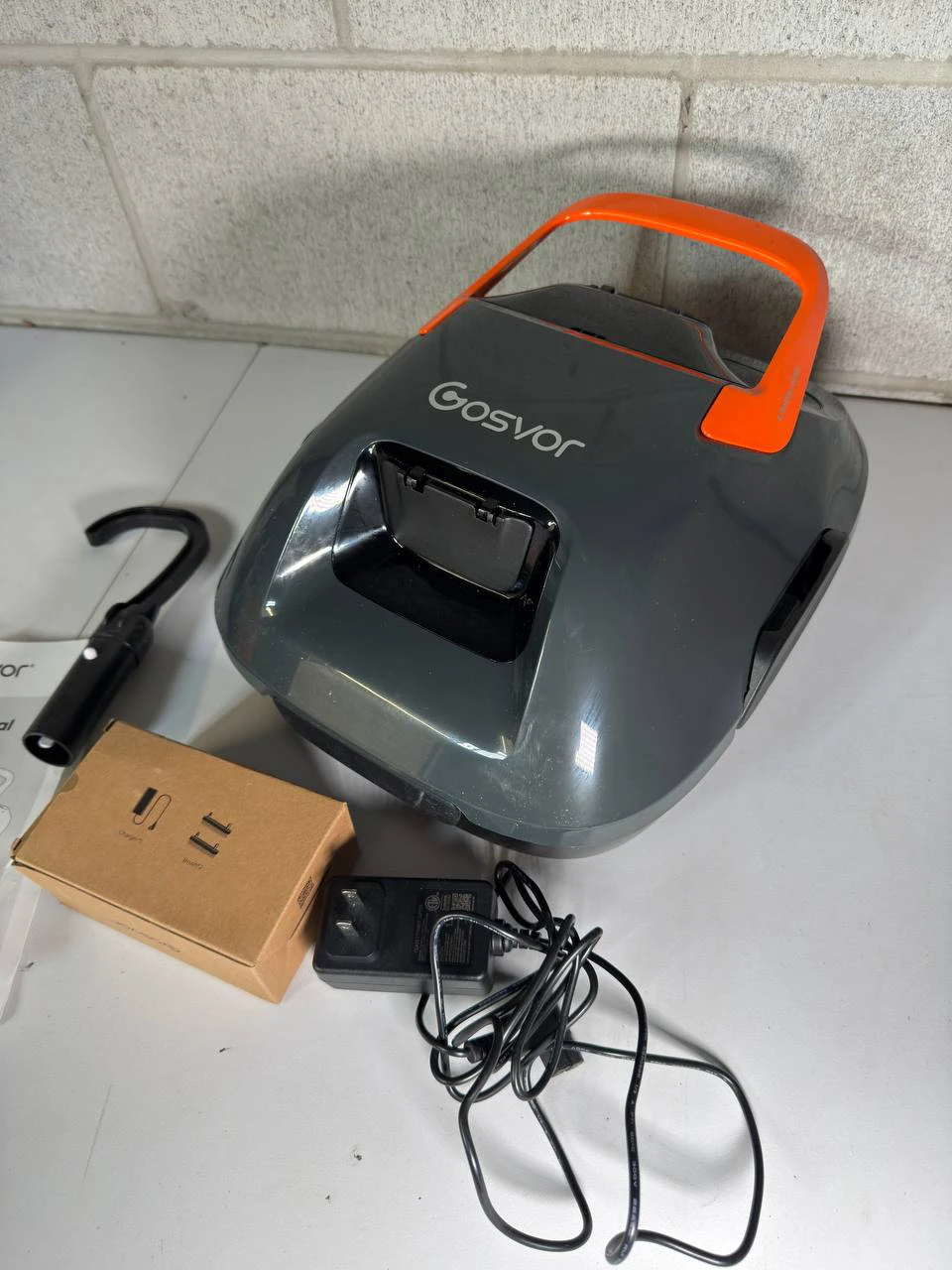 Gosvor Cordless Robotic Pool Cleaner - photo 3