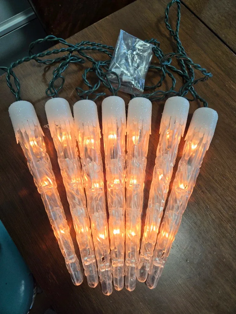 Holliday Collection 7 Large Indoor Icicles image indicator(3)