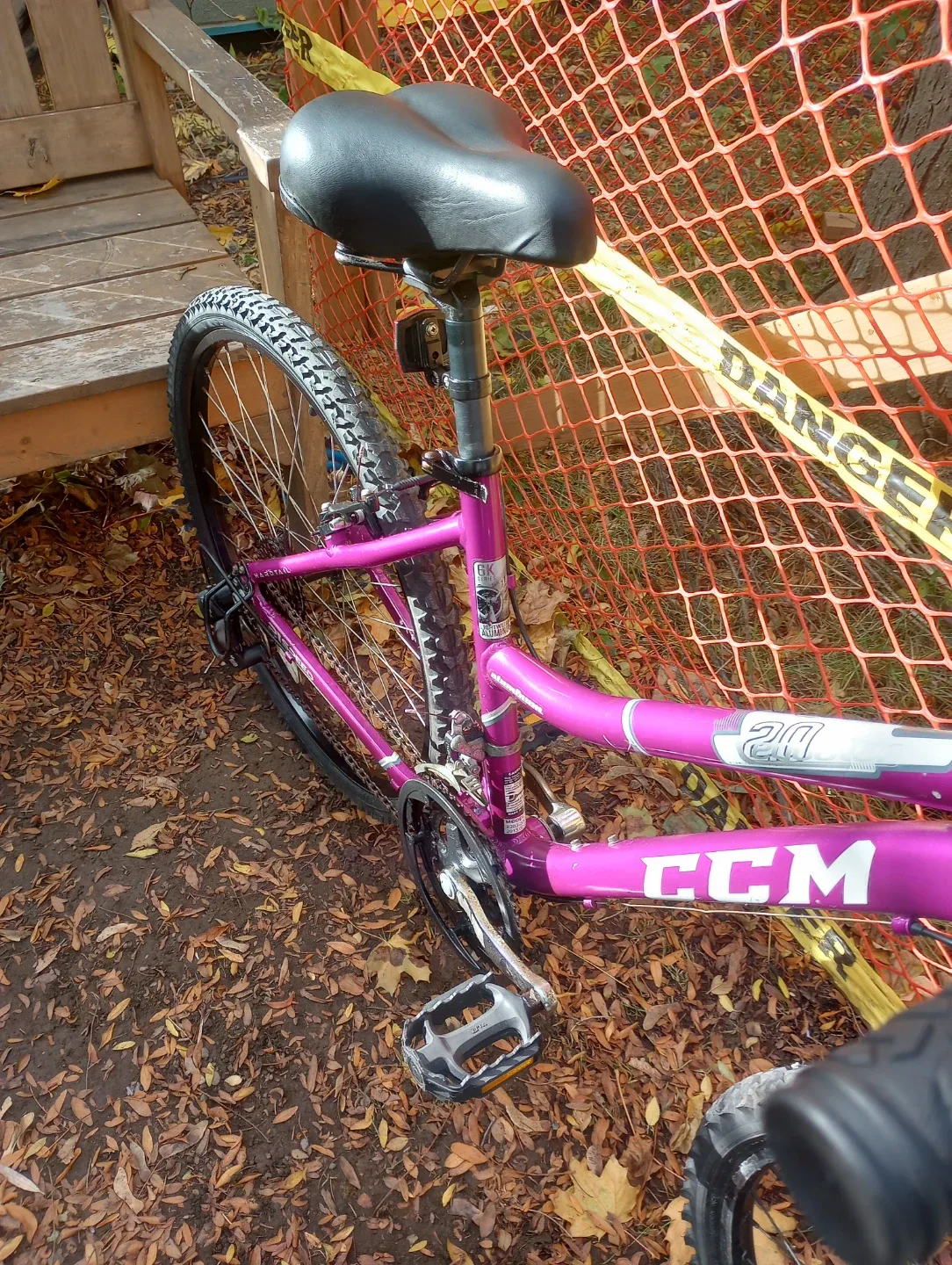 CCM Equator lady's Bike 26 " image indicator(4)