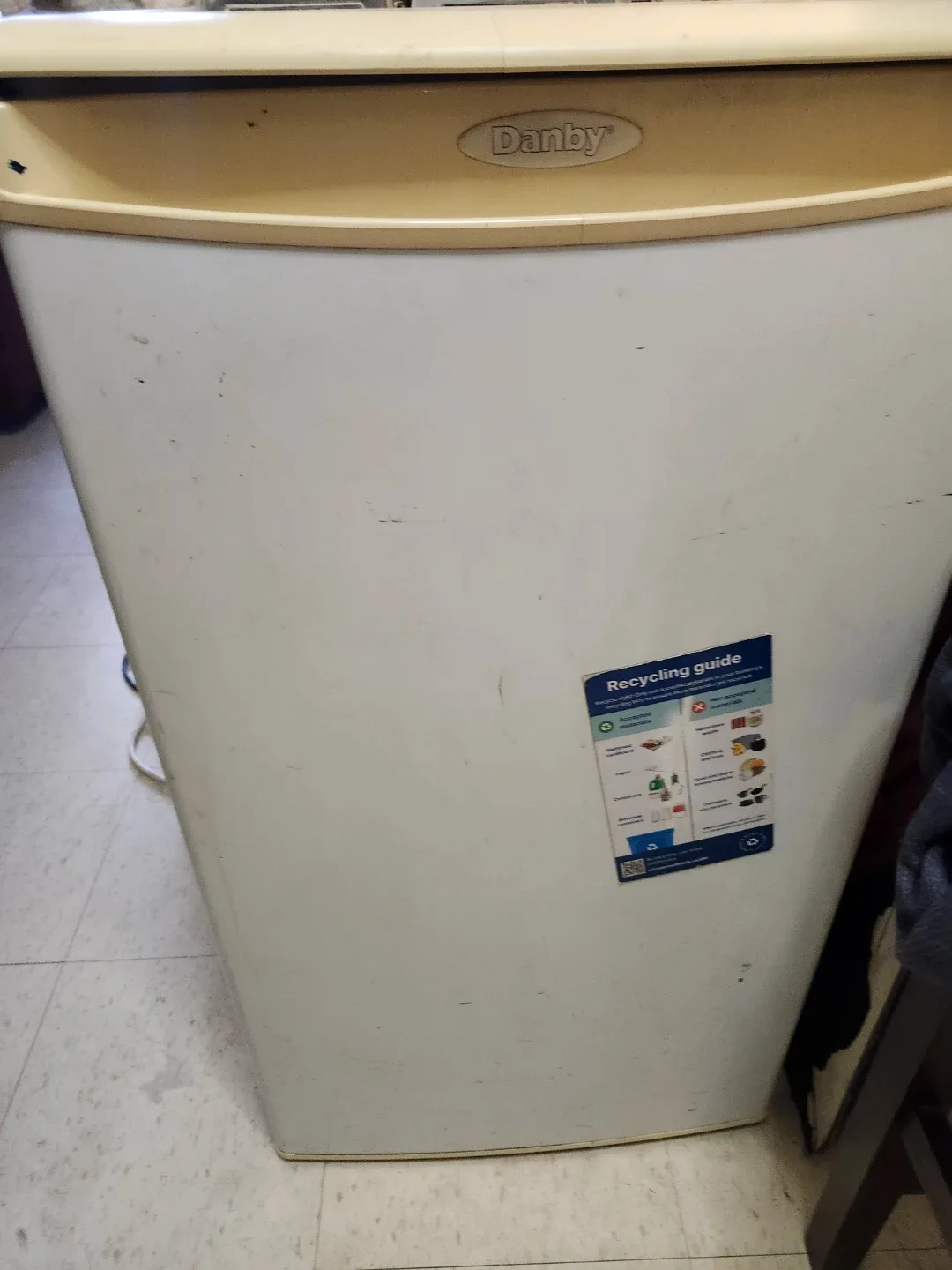 Danby Compact Refrigerator🥕 image indicator(3)