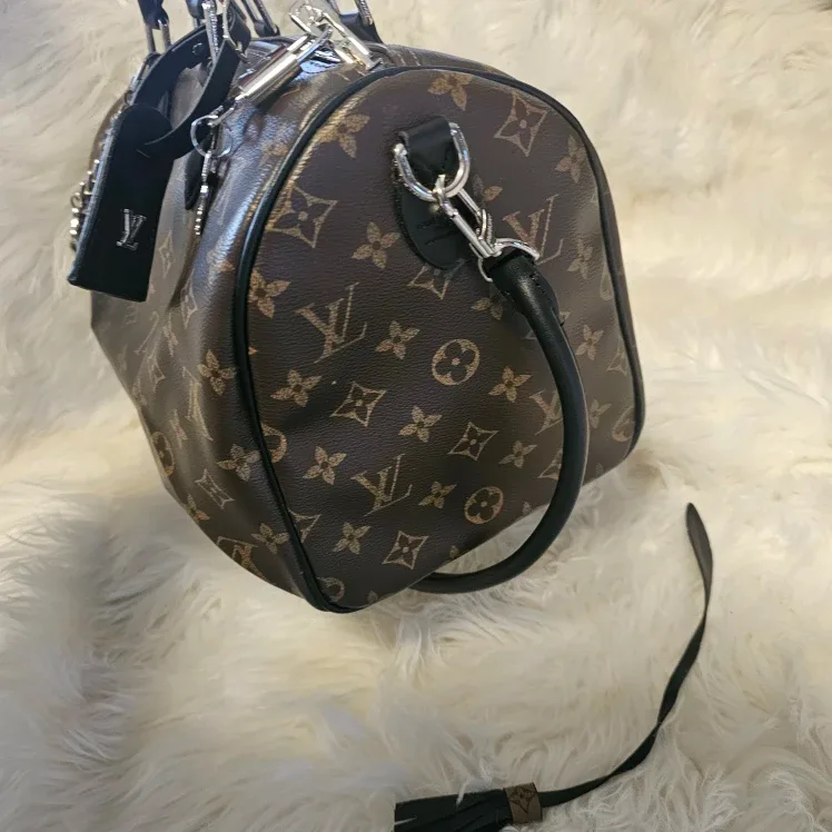 Louis Vuitton Monogram Canvas Speedy Bandoulière 25 image indicator(3)