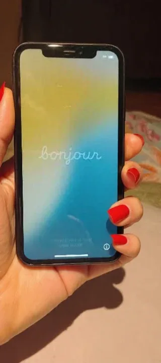 Apple iPhone 11 - Black image indicator(2)