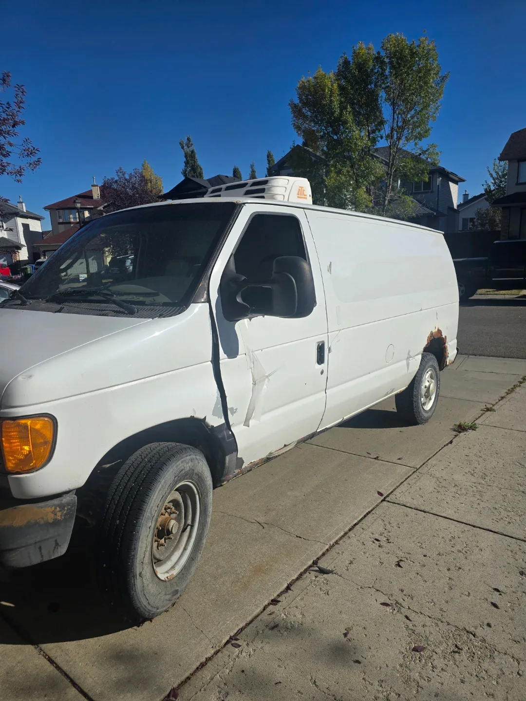 Ford E-Series Cargo Van - Needs Work image indicator(2)