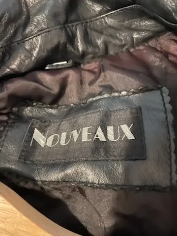 Nouveau Black Leather Trench Coat image indicator(3)