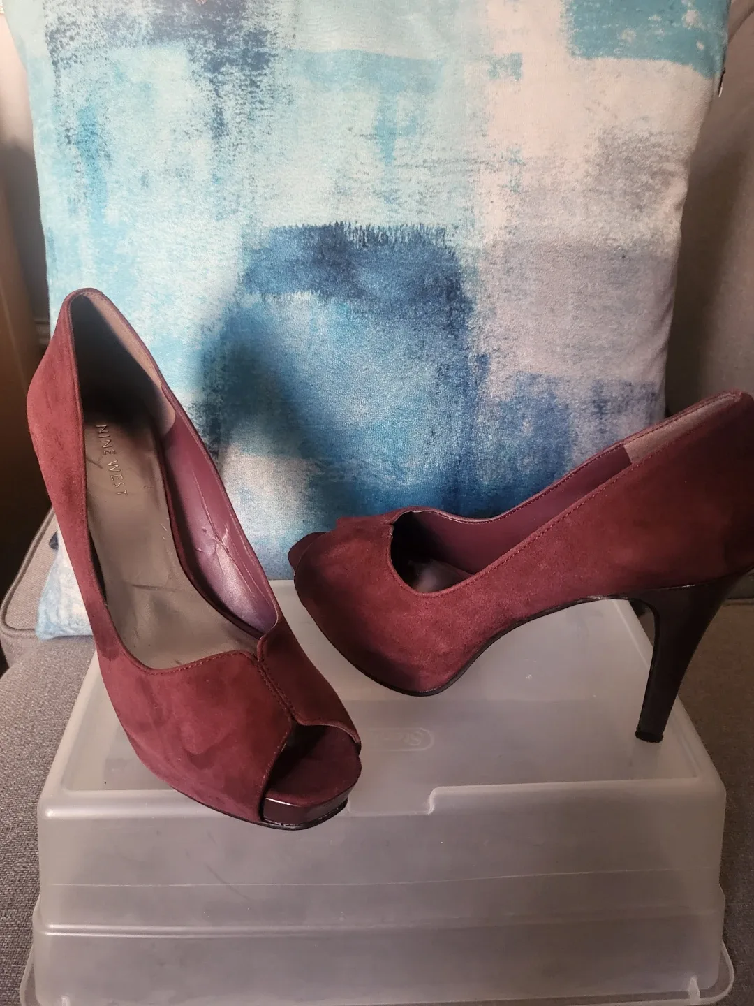 Nine West Red Suede Heels Size 8M image indicator(2)