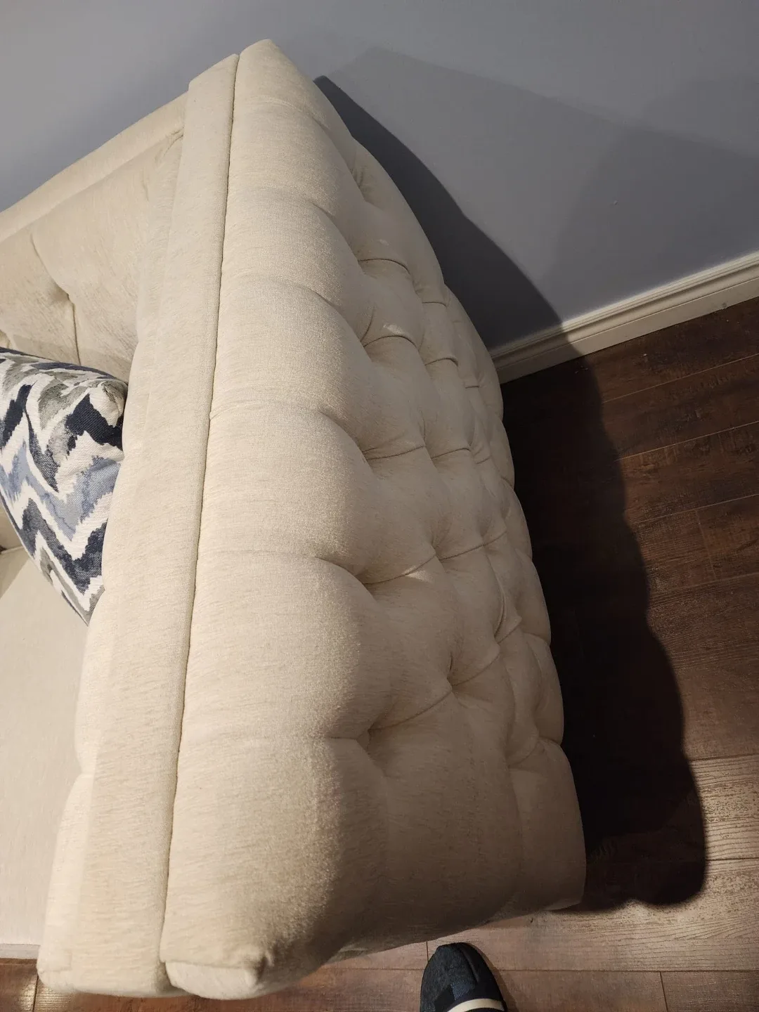 3 -Seater Cream Chesterfield Sofa image indicator(2)