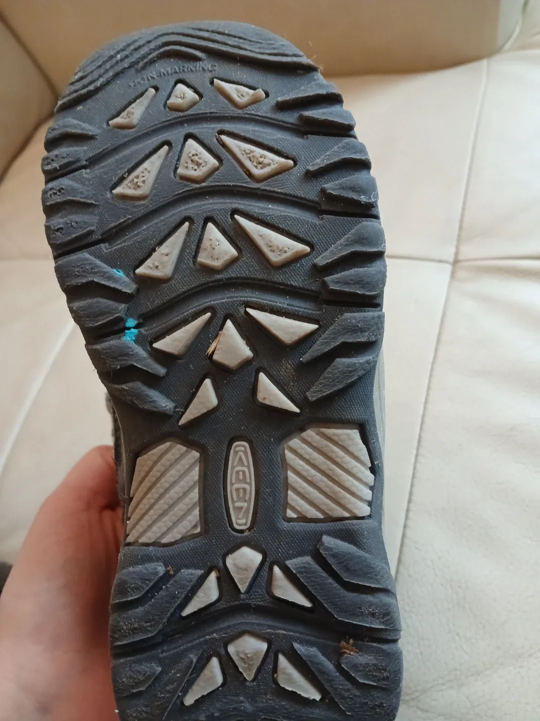 KEEN Kids' Hiking Shoes, US Size 12 image indicator(4)