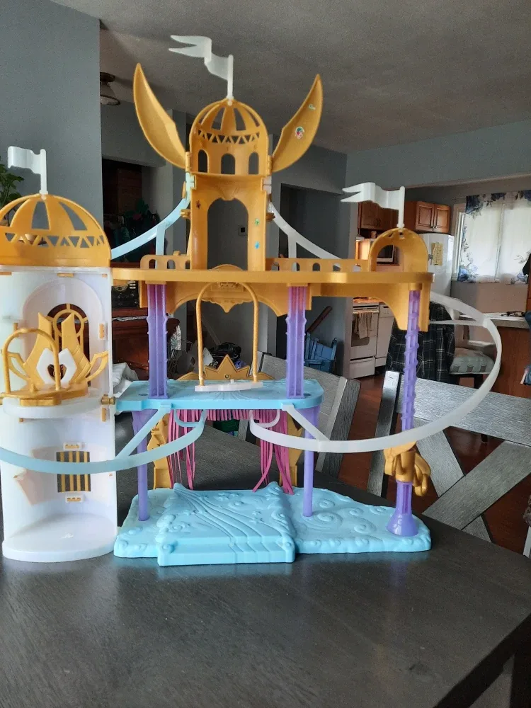 My Little Pony Canterlot Castle Playset image indicator(2)