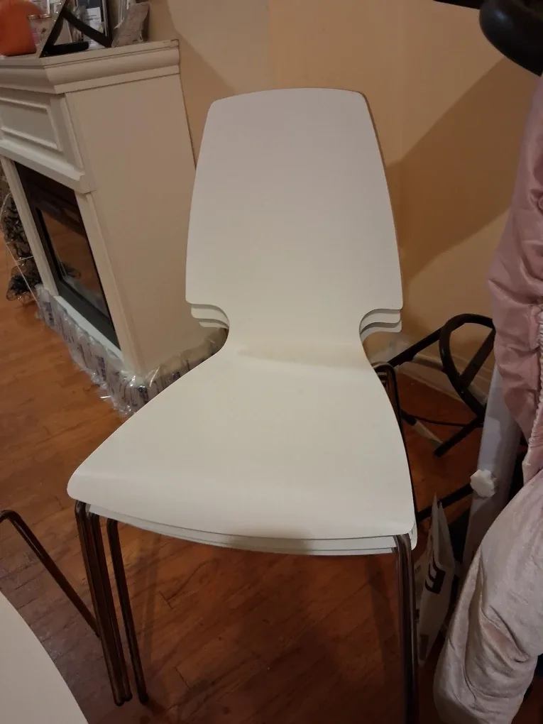 Set of 4 White Stacking Chairs image indicator(7)