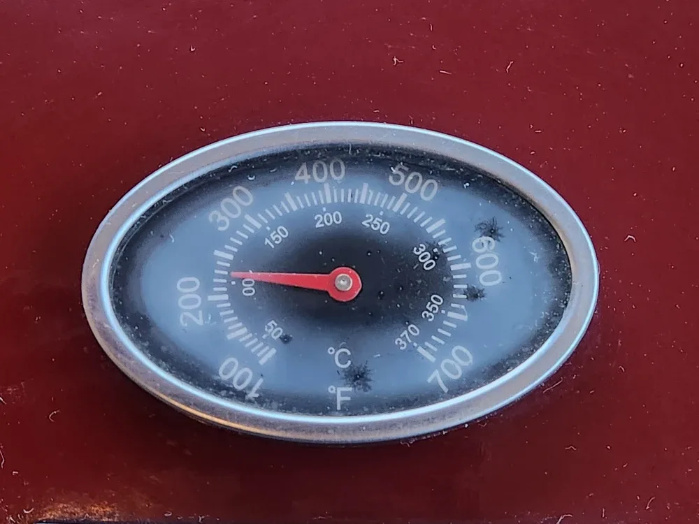 Propane BBQ grill + Tank with gas gauge + Cover image indicator(4)