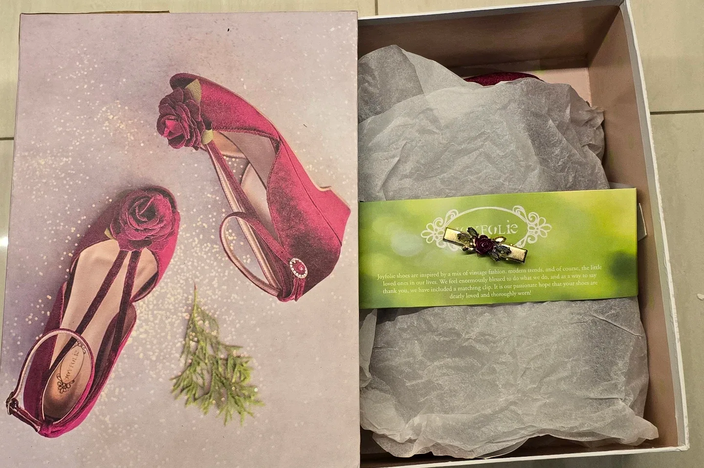 Girl's Burgandy Velvet Shoes with Rose Detail! Size 2 - Youth image indicator(8)