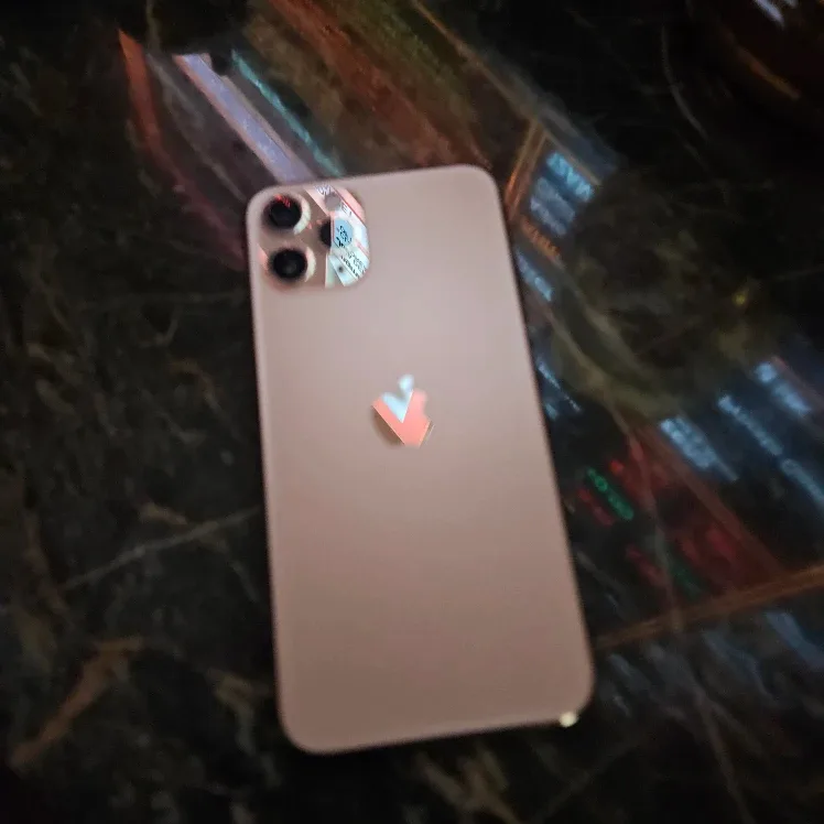 iPhone 11Pro-256GB-83%battery-unlocked image indicator(6)