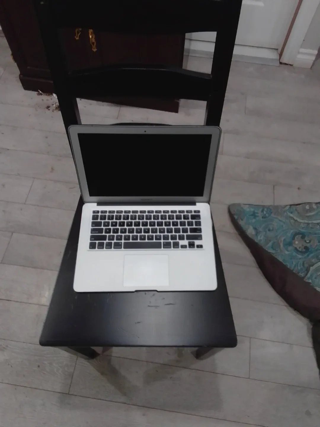 Apple Macbook Air image indicator(3)