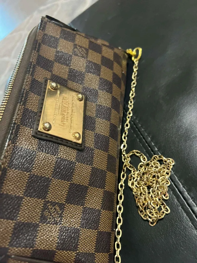 Louis Vuitton Damier Ebene Trio Pochette image indicator(7)