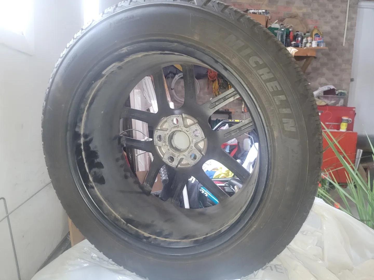 Michelin X-Ice 225/60R18 Tire image indicator(3)