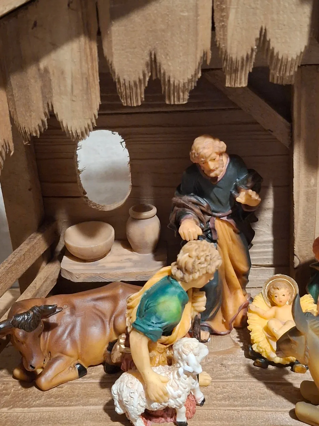 Nativity Scene Set with Wooden Stable image indicator(7)