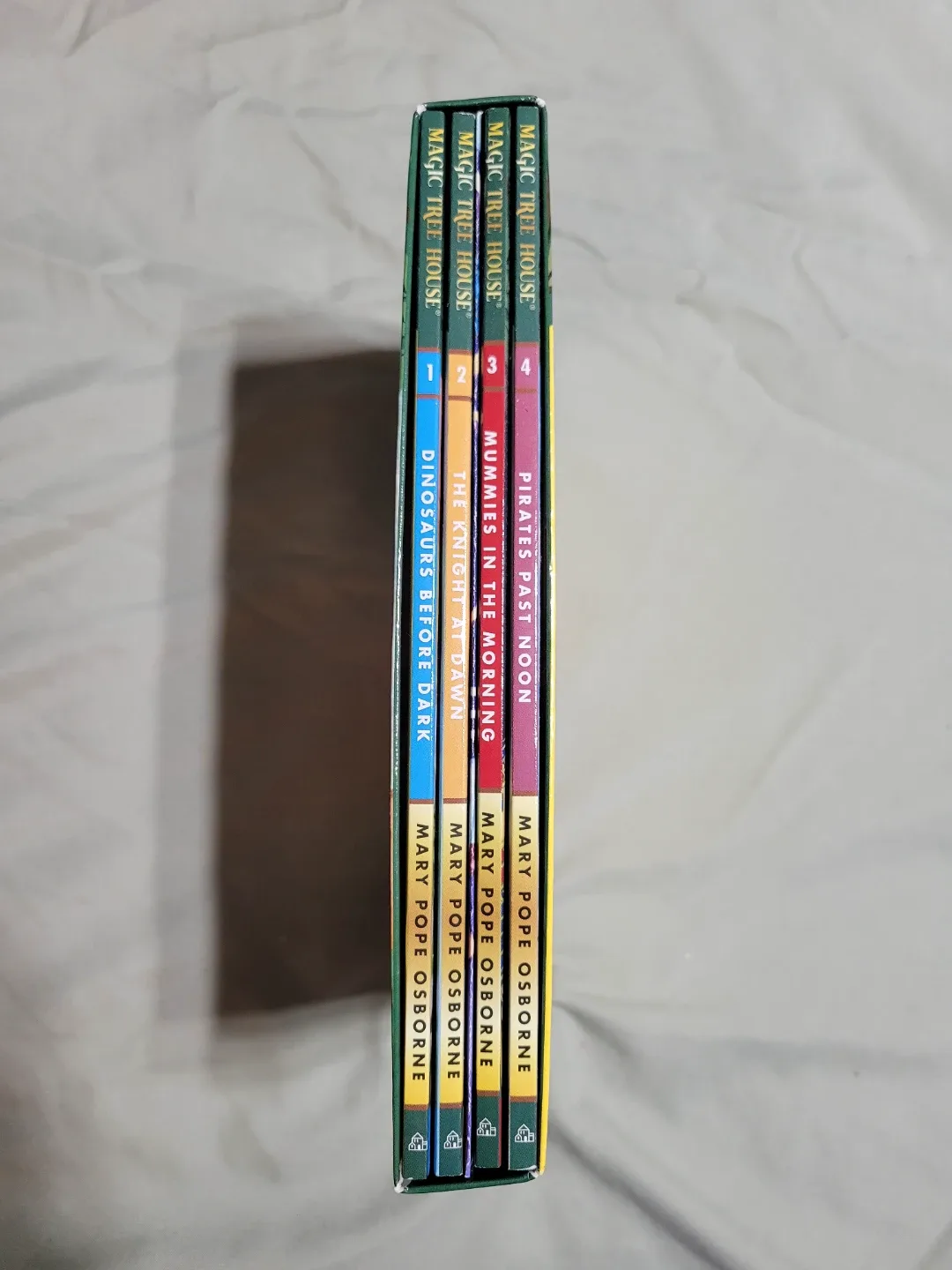 Magic Tree House Books 1-4 by Mary Pope Osborne image indicator(2)