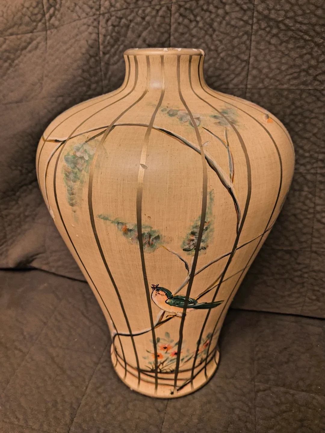 Decorative Vase with Bird Design image indicator(3)