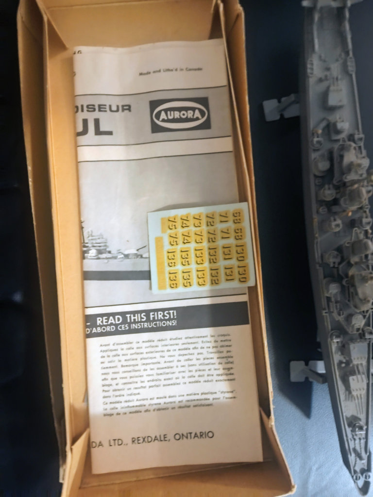1962 Aurora Model Kit USS St.Paul Baltimore Cruiser - photo 2