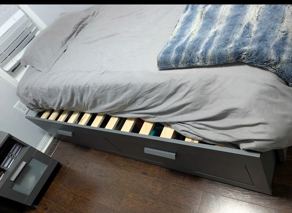 IKEA Brimnes Grey Daybed Frame with Drawers and Mattresses image indicator(4)